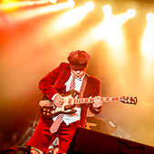 Dirty_Deeds_79_2014-05-02_06.jpg : Dirty Deeds '79, Open Air, Bonn Rheinauenfest 02.05.2014, Bild 6/25