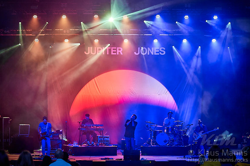Jupiter-Jones_Koblenz_2021-08-19_011_Foto-Klaus-Manns.jpg : Jupiter Jones live Konzert am 19.08. 2021, Festung-Ehrenbreitstein, Koblenz, Bild 11/30