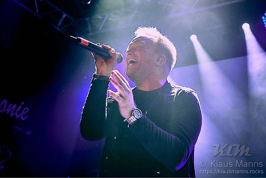Mercy-Street_2019-03-08_facebook_Klaus-Manns_008.jpg : Mercy Street - A Tribute to Peter Gabriel, live Konzert in der Harmonie Bonn am 08.02.2019, Bild 8/70