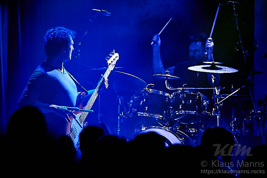 Mercy-Street_2019-03-08_facebook_Klaus-Manns_058.jpg : Mercy Street - A Tribute to Peter Gabriel, live Konzert in der Harmonie Bonn am 08.02.2019, Bild 58/70