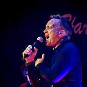 Mercy-Street_2019-03-08_facebook_Klaus-Manns_022.jpg : Mercy Street - A Tribute to Peter Gabriel, live Konzert in der Harmonie Bonn am 08.02.2019, Bild 22/70