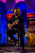 Queen_Kings_unplugged_2015-03-08_016.jpg : Queen Kings Unplugged Show, Klosterkirche-Hennef, 08.03.2015, Bild 15/43