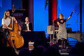 Queen_Kings_unplugged_2015-03-08_034.jpg : Queen Kings Unplugged Show, Klosterkirche-Hennef, 08.03.2015, Bild 33/43