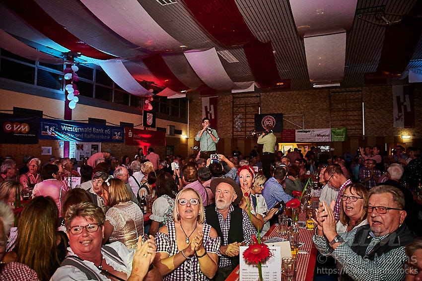 100J-SV-Horressen_Oktoberfest-2019-10-05_045.jpg : Fotos vom Oktoberfest zum 100-jährigen Jubiläum des SV-Horressen am 05.10.2019, Bild 45/203