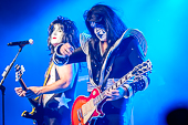 The_KISS_Tribute_Band_2015-10-16_008.jpg : The KISS Tribute Band beim ESWE ENERGY ROCK 2015 am 16.10.2015, Christian-Bücher-Halle, Wiesbaden, Bild 8/19