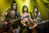 The_KISS_Tribute_Band_2015-10-16_011.jpg : The KISS Tribute Band beim ESWE ENERGY ROCK 2015 am 16.10.2015, Christian-Bücher-Halle, Wiesbaden, Bild 11/19
