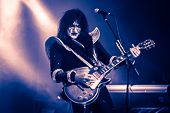 The_KISS_Tribute_Band_2015-10-16_013.jpg : The KISS Tribute Band beim ESWE ENERGY ROCK 2015 am 16.10.2015, Christian-Bücher-Halle, Wiesbaden, Bild 13/19