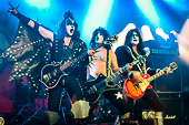 The_KISS_Tribute_Band_2015-10-16_016.jpg : The KISS Tribute Band beim ESWE ENERGY ROCK 2015 am 16.10.2015, Christian-Bücher-Halle, Wiesbaden, Bild 16/19