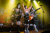 The_KISS_Tribute_Band_2015-10-16_019.jpg : The KISS Tribute Band beim ESWE ENERGY ROCK 2015 am 16.10.2015, Christian-Bücher-Halle, Wiesbaden, Bild 19/19