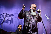 Witt-NDH_2019-08-24_009.jpg : Joachim Witt beim Nacht der Helden 2019-Sommer-Festival, Festungs-Open-Air am 24.08.2019 auf Festung-Ehrenbreitstein, Koblenz, Bild 9/18