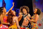 HAIR_Schlosstheater-Neuwied_2016-09-04_001.jpg :  Musical Hair am Schlosstheater Neuwied, Spielzeit 2016/2017, Bild 1/50