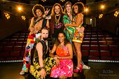 HAIR_Schlosstheater-Neuwied_2016-09-04_049.jpg : Gruppenfoto der Solisten des Musical Hair am Schlosstheater Neuwied, Spielzeit 2016/2017, Bild 49/50